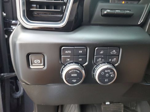 Used 2023 GMC Sierra 1500 Denali w/ Denali Reserve Package AWD/4WD image 30