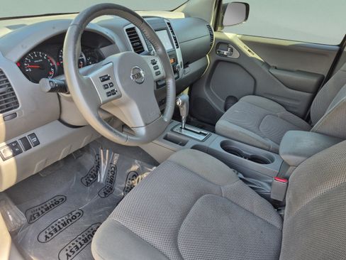 Certified 2019 Nissan Frontier SV w/ Value Truck Package RWD image 18