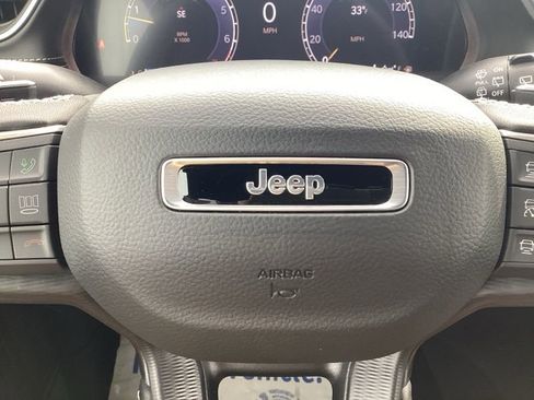 New 2025 Jeep Grand Cherokee L Altitude AWD/4WD image 35
