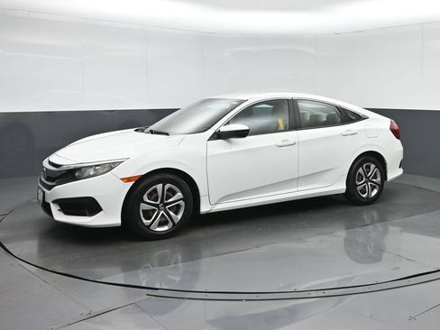 Used 2018 Honda Civic LX image 3