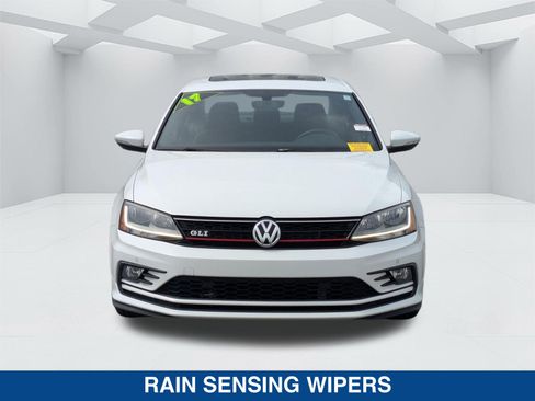 Used 2017 Volkswagen Jetta GLI FWD image 9