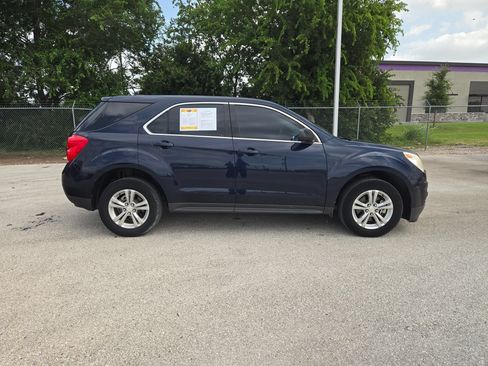 Used 2015 Chevrolet Equinox LS FWD image 2