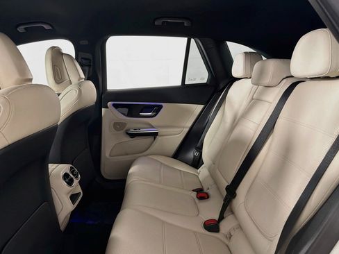 Used 2024 Mercedes-Benz GLC 300 image 8