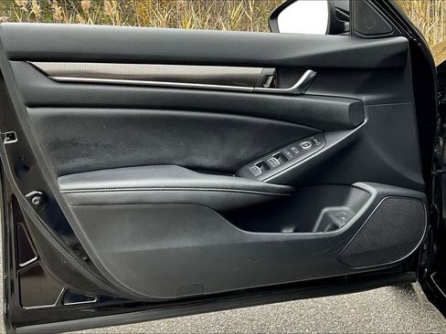 Used 2019 Honda Accord Sport image 21