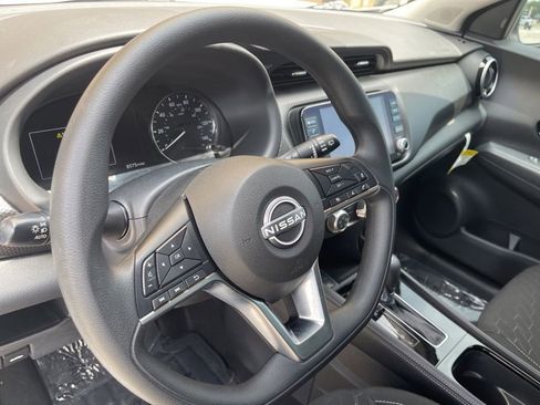 Used 2024 Nissan Kicks SV FWD image 10