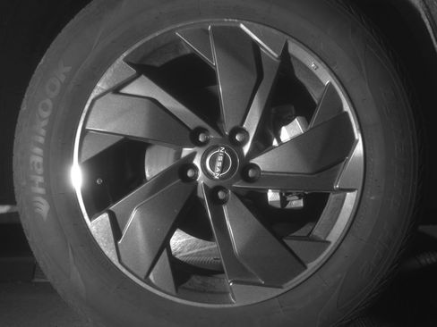 Used 2025 Nissan Rogue SV image 13