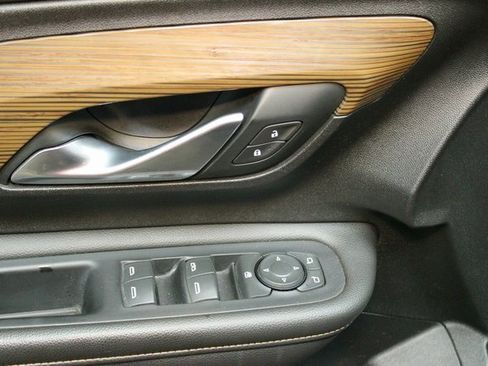 Used 2019 GMC Terrain SLE image 18