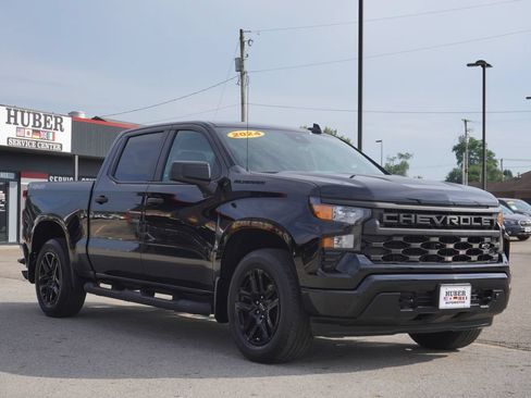 Used 2024 Chevrolet Silverado 1500 Custom w/ Rally Edition AWD/4WD image 9
