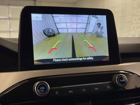 Used 2022 Ford Escape SEL w/ Technology Package image 40