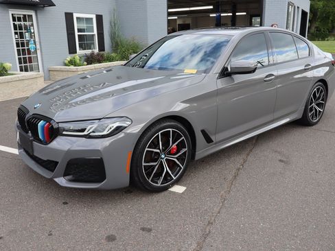 Used 2021 BMW 530i xDrive w/ M Sport Package AWD/4WD image 2