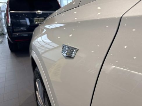Certified 2024 Cadillac XT6 Premium Luxury w/ LPO, Floor Liner Package AWD/4WD image 11