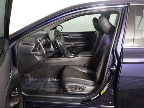 Used 2022 Toyota Camry XSE image 29