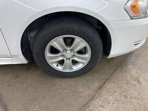 Used 2012 Chevrolet Impala LS FWD image 11