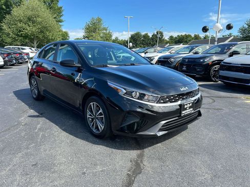 Used 2024 Kia Forte LXS FWD image 7