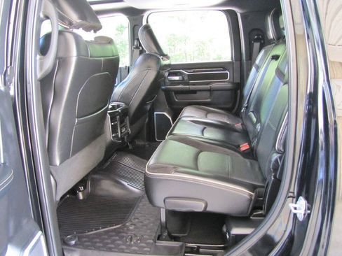 Used 2019 RAM 3500 Laramie AWD/4WD image 17