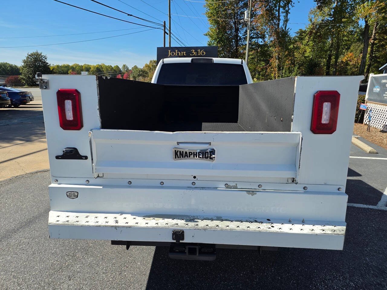 Used 2019 RAM 3500 Tradesman w/ Chrome Appearance Group AWD/4WD image 5