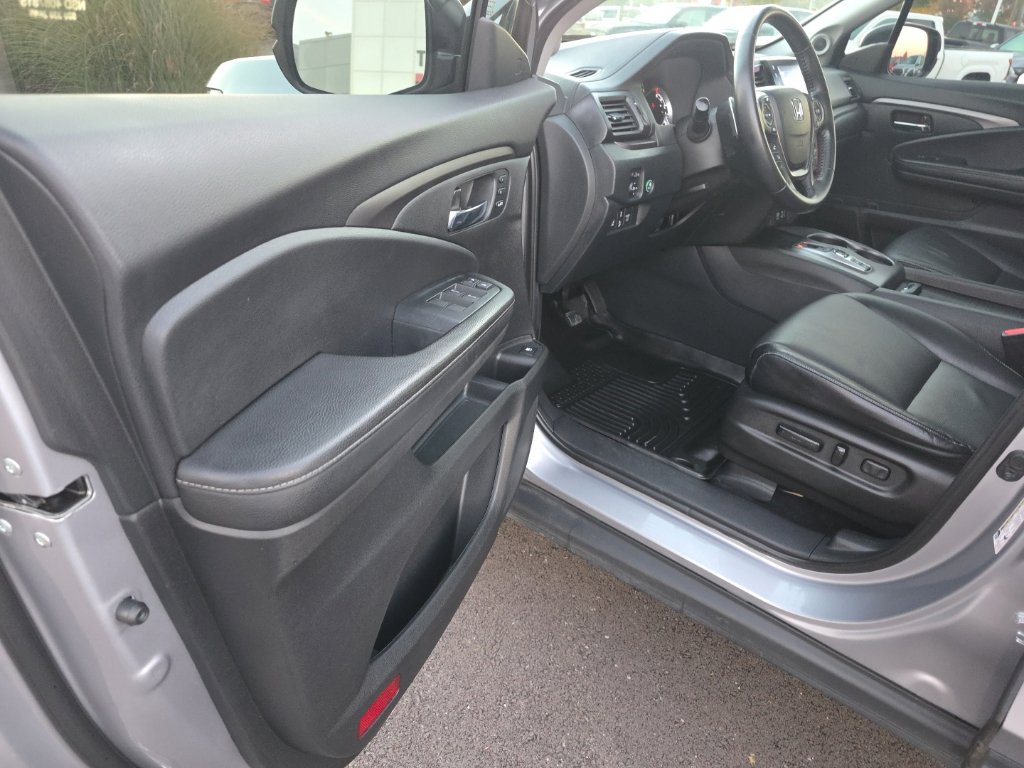 Used 2023 Honda Ridgeline RTL image 11