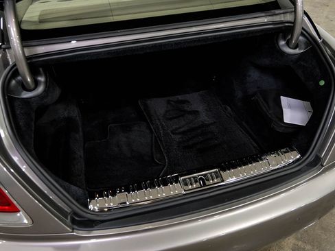 Used 2016 Rolls-Royce Wraith RWD image 54
