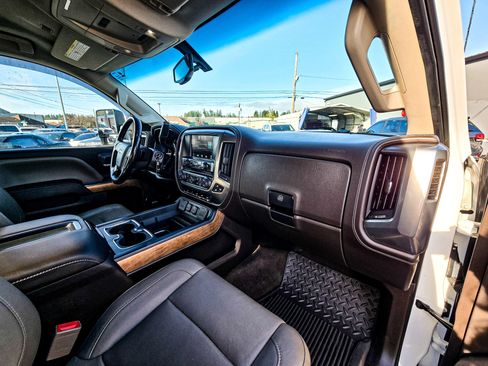 Used 2015 Chevrolet Silverado 2500 LTZ w/ Duramax Plus Package image 13
