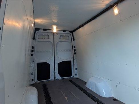 Used 2025 Mercedes-Benz Sprinter 2500 image 17