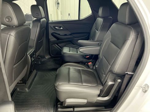 Used 2023 Chevrolet Traverse LT AWD/4WD image 22