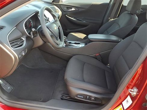 Used 2024 Chevrolet Malibu LT image 14