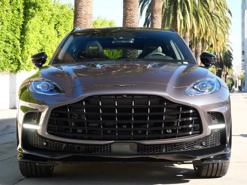 New 2026 Aston Martin DBX 707 image 7