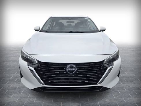 Used 2024 Nissan Sentra SV image 2