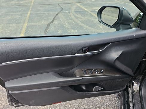 Used 2024 Toyota Camry SE FWD image 19