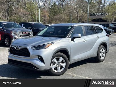 Used 2025 Toyota Highlander LE