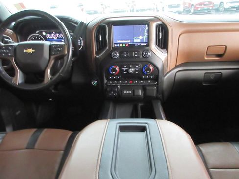 Used 2019 Chevrolet Silverado 1500 High Country w/ Technology Package AWD/4WD image 19