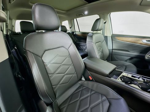 New 2026 Volkswagen Atlas SE image 28