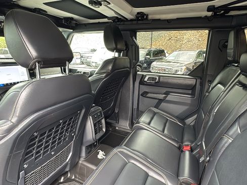 Certified 2025 Ford Bronco Badlands AWD/4WD image 30