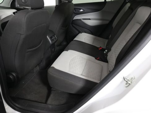Used 2018 Chevrolet Equinox LS FWD image 17