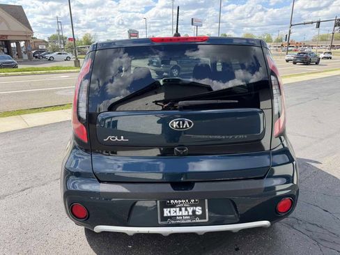 Used 2018 Kia Soul + FWD image 4