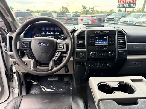 Used 2017 Ford F250 XLT w/ Camper Package AWD/4WD image 23