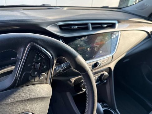 Used 2023 Buick Encore GX Preferred w/ Cold Weather Comfort Package AWD/4WD image 11