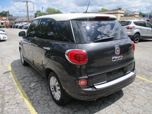 Used 2014 FIAT 500L Easy w/ Popular Equipment Group FWD image 2