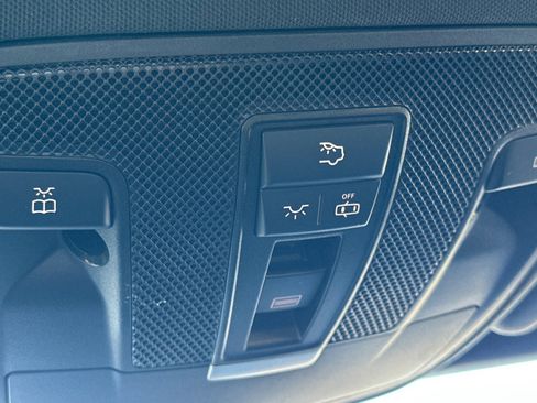 Used 2018 Mercedes-Benz CLA 250 image 24