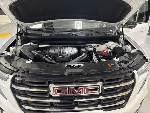 Used 2025 GMC Acadia Elevation image 35