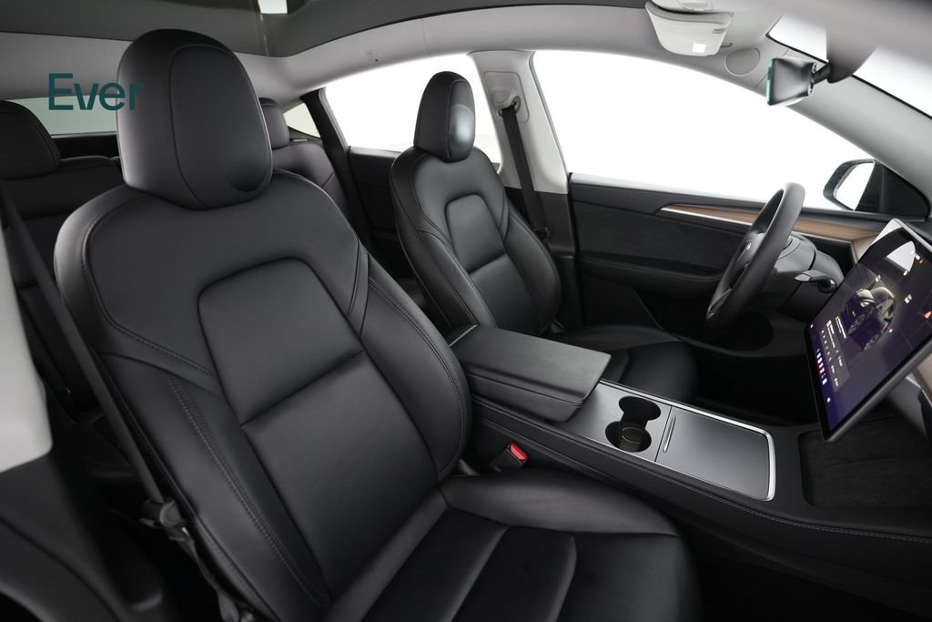 Used 2025 Tesla Model Y Long Range AWD/4WD image 23