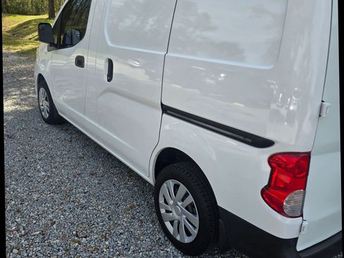 Used 2020 Nissan NV200 S image 18