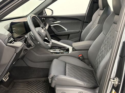 Used 2025 Audi SQ5 Prestige AWD/4WD image 29