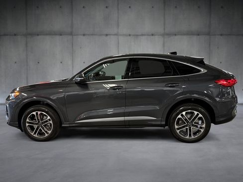 Certified 2025 Audi Q5 Premium AWD/4WD image 2
