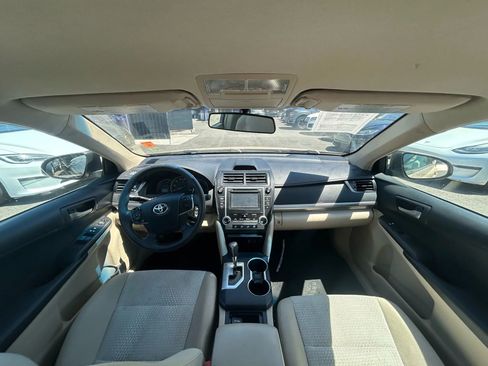 Used 2012 Toyota Camry LE image 17