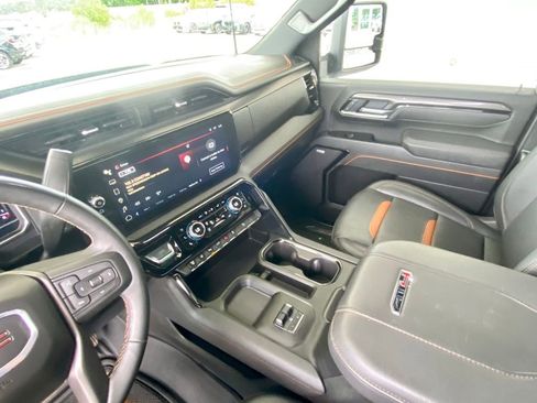 Used 2025 GMC Sierra 2500 AT4 AWD/4WD image 38