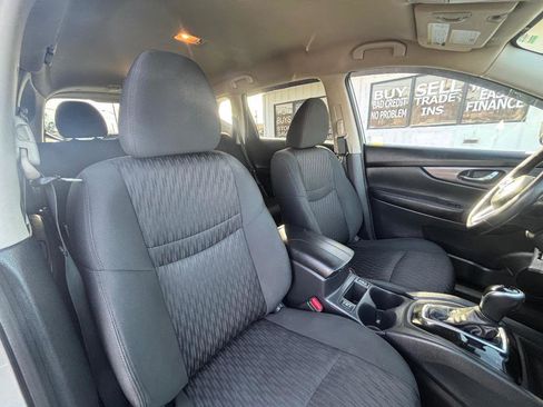 Used 2019 Nissan Rogue S w/ Special Edition Package image 38