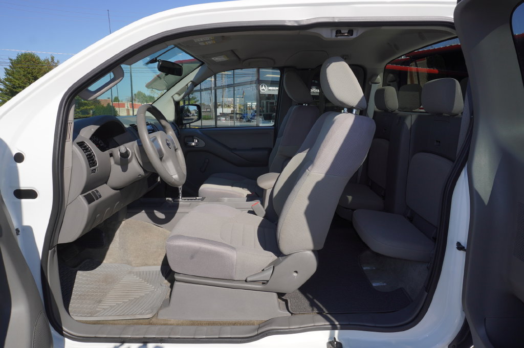 Used 2013 Nissan Frontier S RWD image 23