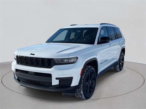 Used 2021 Jeep Grand Cherokee L Laredo image 1