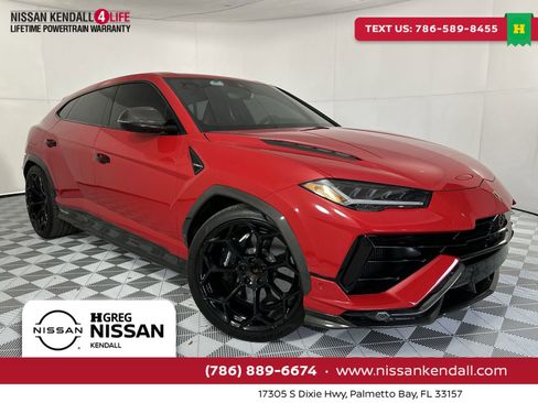 Used 2023 Lamborghini Urus Performante image 1